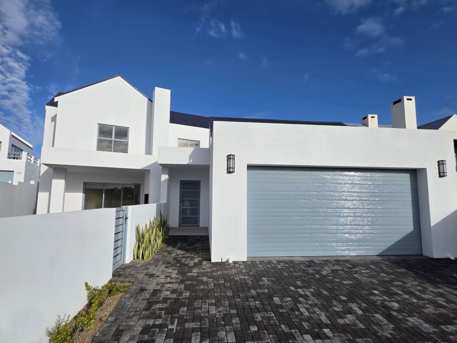 3 Bedroom Property for Sale in Blue Lagoon Western Cape